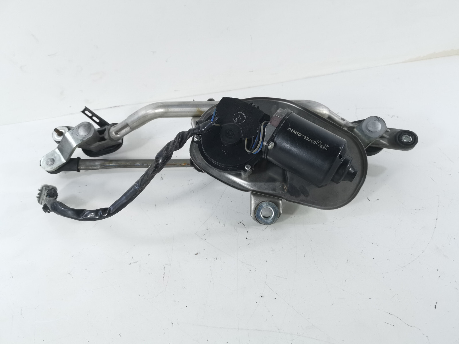 08-19 Maserati GranTurismo S M145 Windshield Wiper Motor OEM