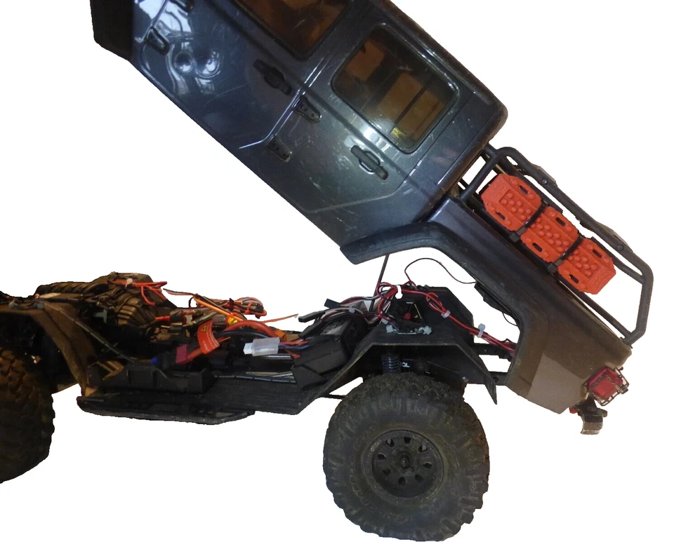 Axial SCX10 iii Gladiator Body Hinge Upgrade / Body Post Replacement & Upgrade - Image 3 of 4