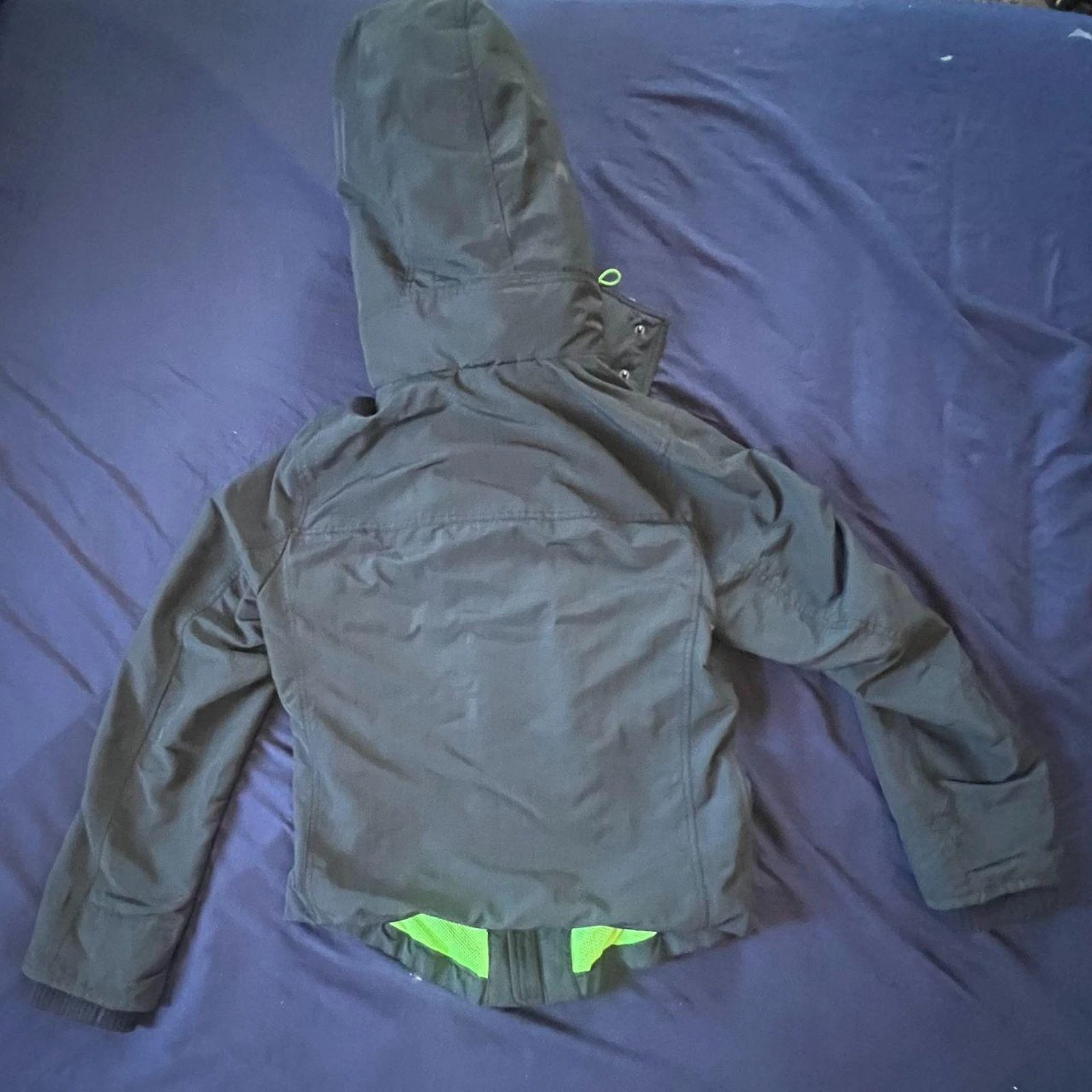Abercrombie & Fitch Men's Small Navy Hooded Lined Winter Jacket Neon Green Moose - product detail image 3