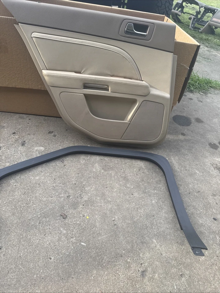 Cadillac STS 2008-2011 panel de puerta interior trasero izquierdo OEM original de fábrica Foto 3 de 4