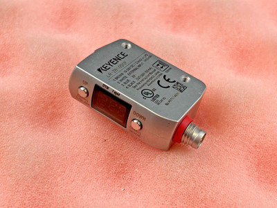 Keyence LR-ZB100CP CMOS Laser Sensor with Integrated Evaluation Unit