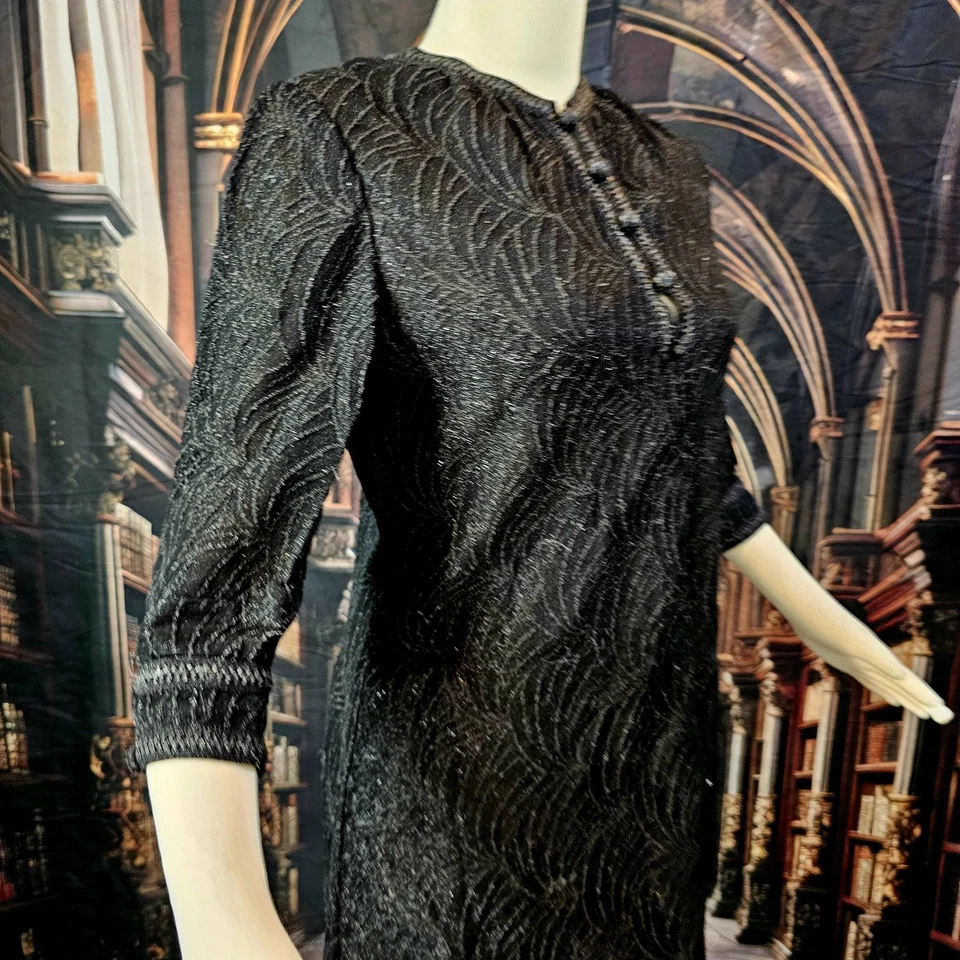 Vintage 1960's Dress Shift Mod Black Silvery Metallic Spiderweb Half Sleeve - Image 4 of 4