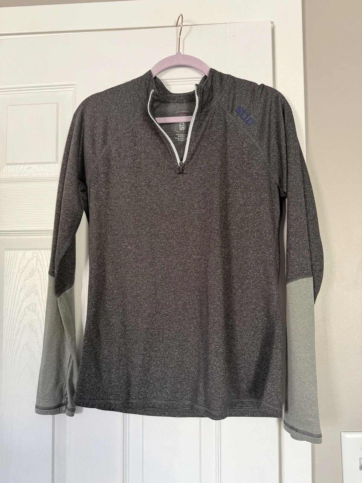 Stio Wool Blend Base Layer Top Long Sleeve Thumbholes Oudoor Hiking Activewear
Opens in a new window