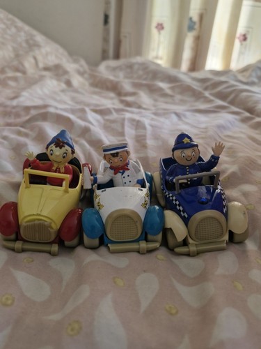 Vintage Collection Of Corgi Diecast Noddy In Toyland Cars & Figures