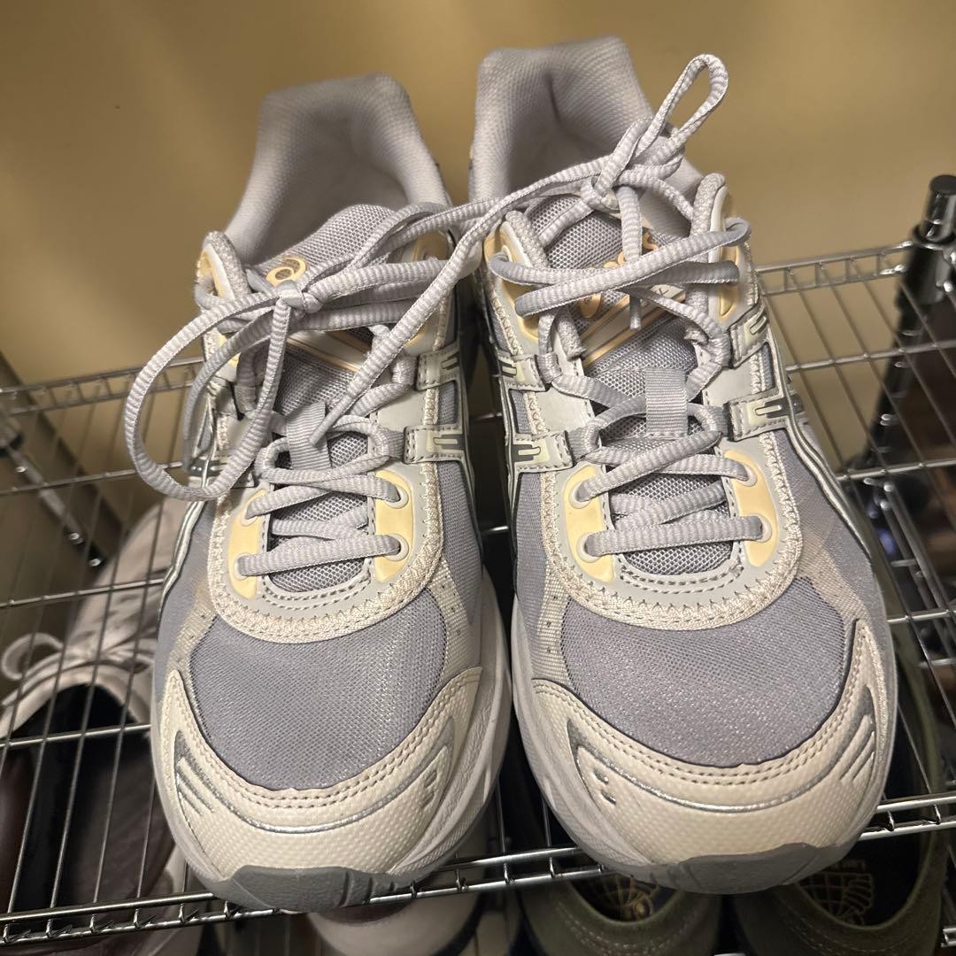 Asics 1130 Men's Sneakers Beige Silver Gray 27.5cm Excellent Condition thumbnail 2