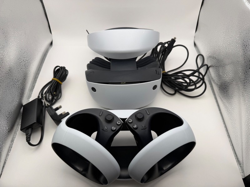 Sony PlayStation VR2 PS5 Virtual Reality Headset + Controllers + Charging Dock
