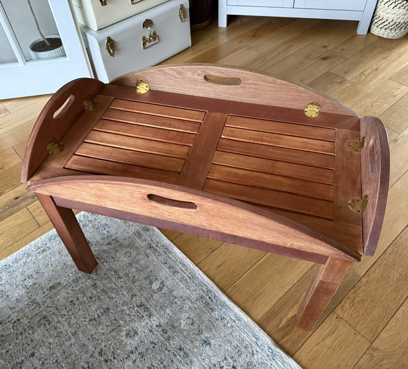 Massives Hartholz Teak Butlers Tablett Couchtisch für Outdoor Außen Terrasse Garten