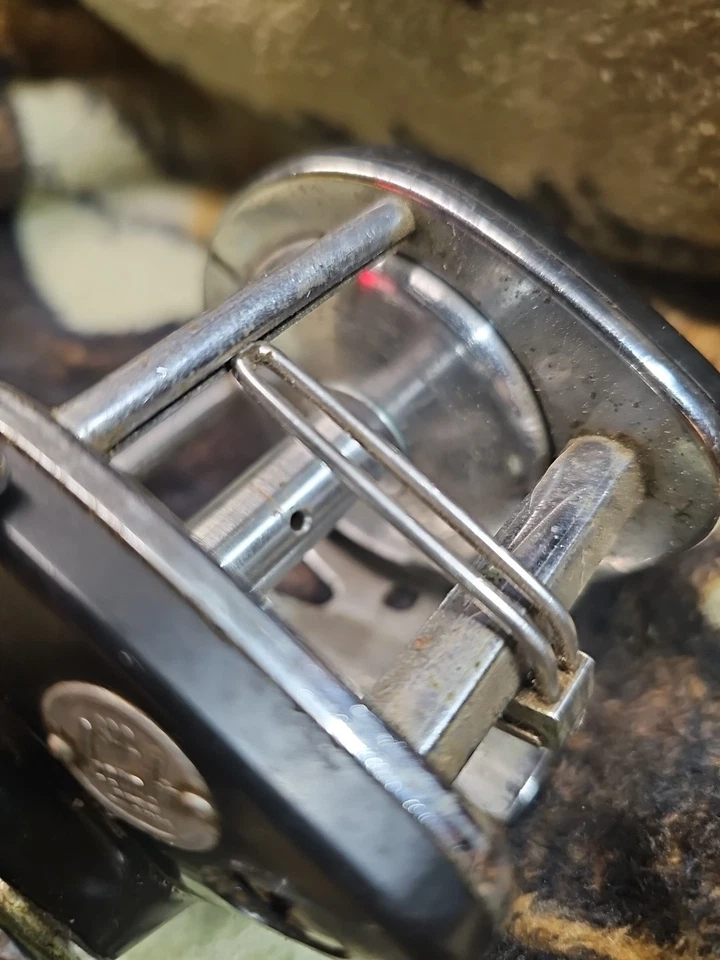 Carrete de pesca vintage Ocean City modelo 922 lágrima hecho en EE. UU. Foto 4 de 4