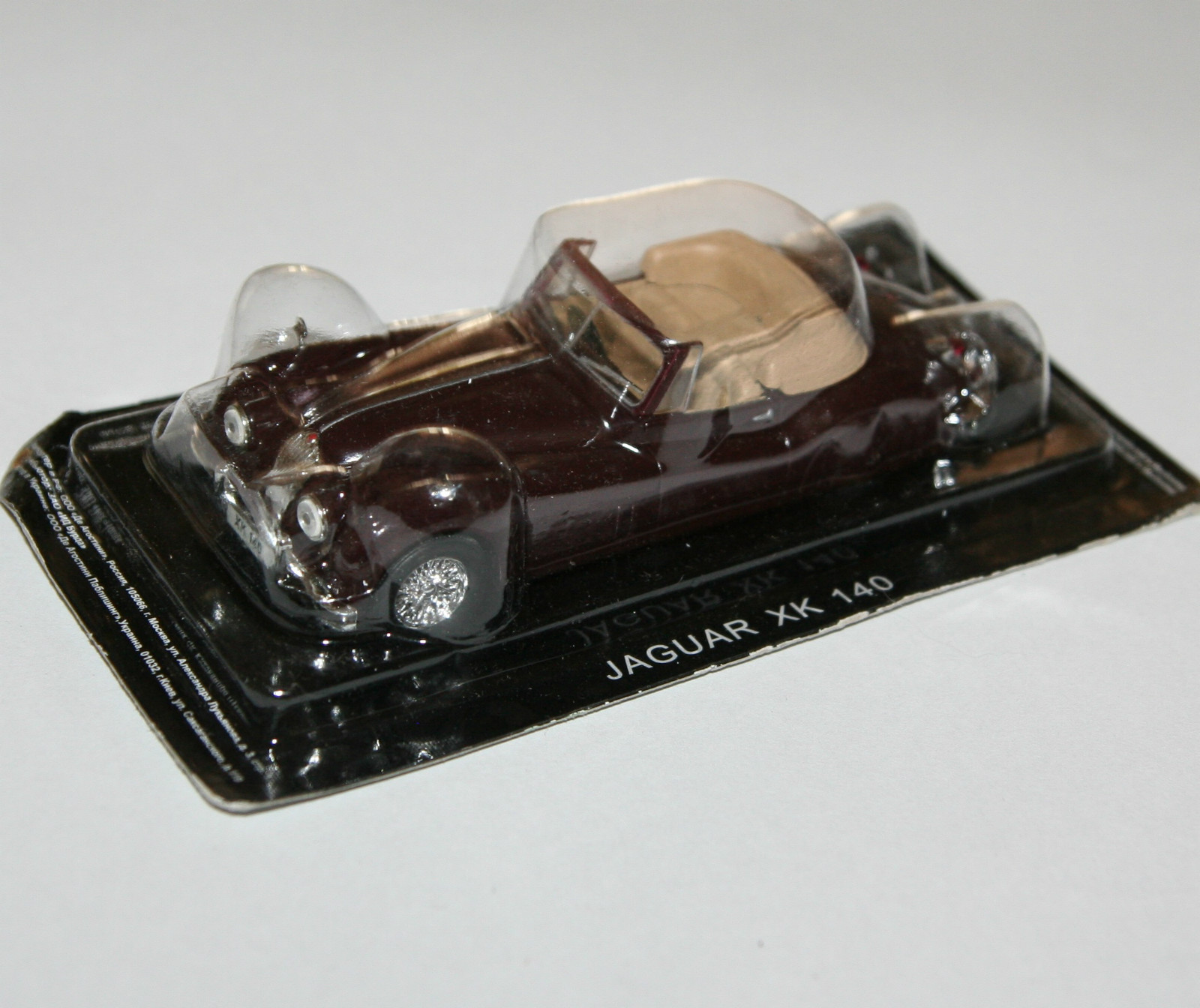 JAGUAR XK140 (Maroon) - Model Scale 1/43