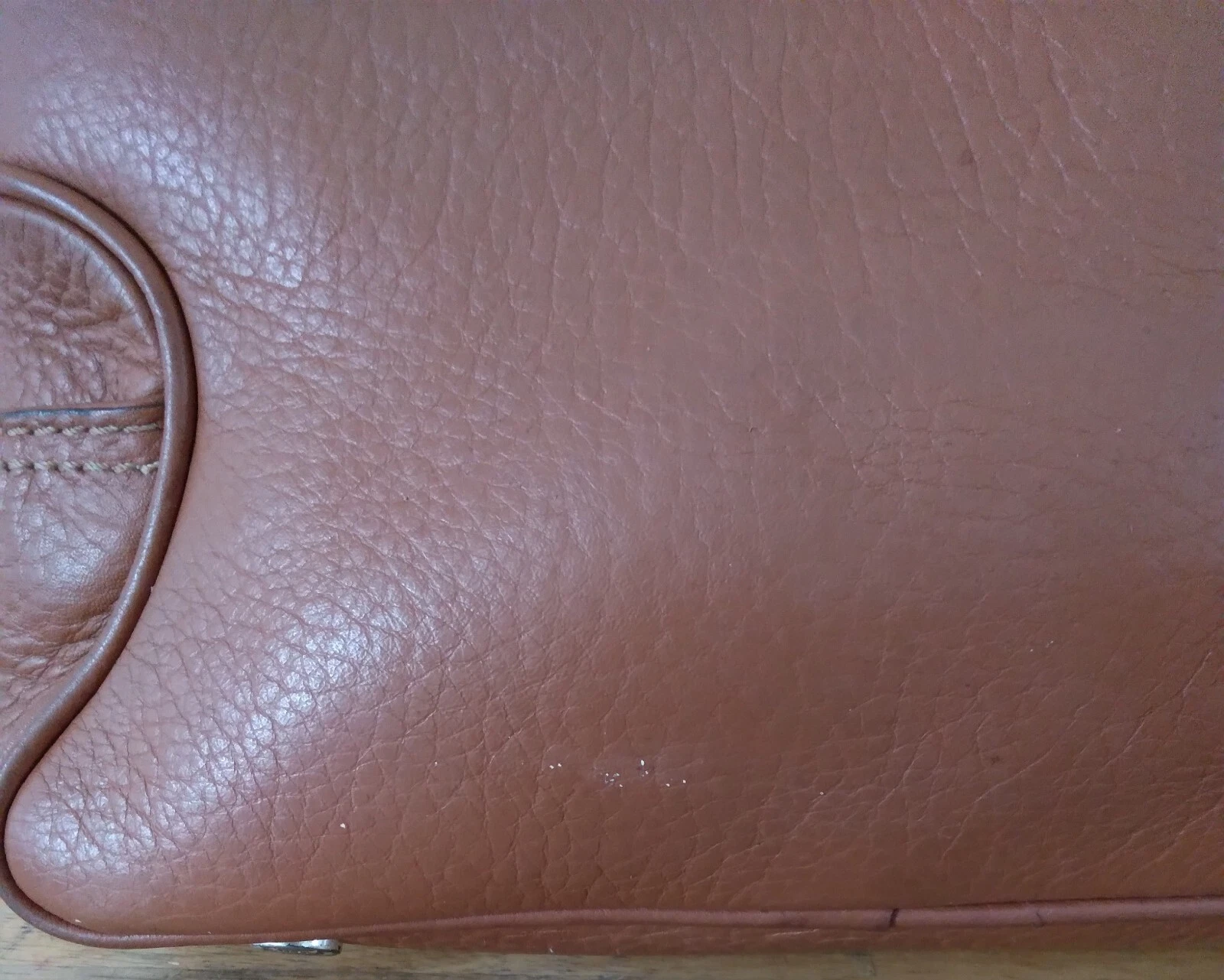 Borsa piccola Michael Kors marrone chiaro in pelle di ciottoli