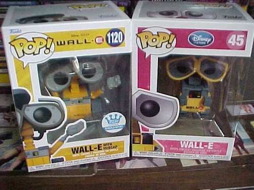 2 WALL-E w/Hubcap Funko Pop! #1120 Disney Funko Shop Exclusive & #45 Wall-E Wow!