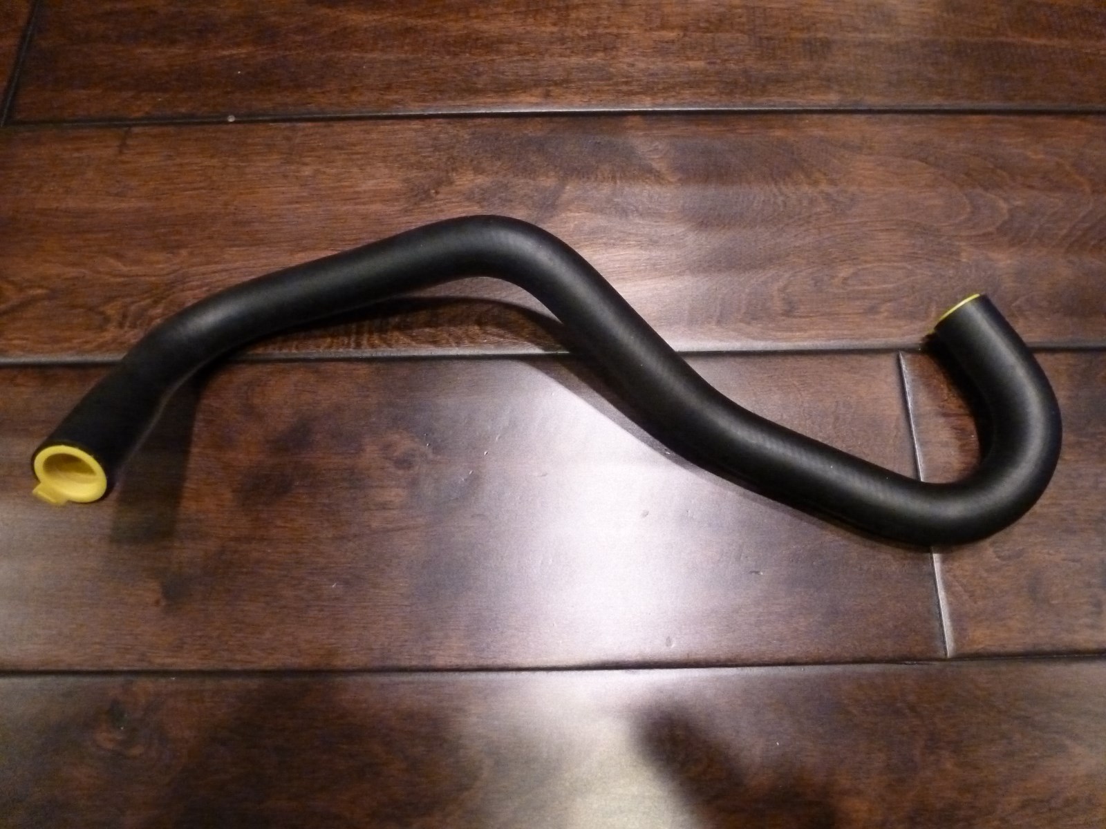 OEM LAND ROVER Reservoir to Pump Hose LR011495 A094B Range Rover Molded