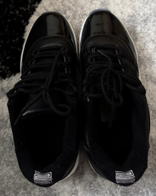 Jordan Air Jordan 11 Low Top Sneaker Schnürung Schwarz/Weiß EU 39