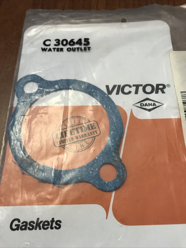 Junta de salida de agua Victor C30645 Foto 4 de 4