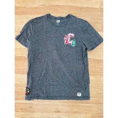 Men's Roots Canada Gray T-Shirt Beaver Patch Letter Peace Sign Logo Medium $55