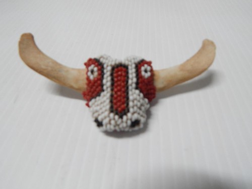 VINTAGE OLD ZUNI PUEBLO INDIAN BEADED COW HEAD BOLO KERCHIEF SLIDE EARLY + NICE