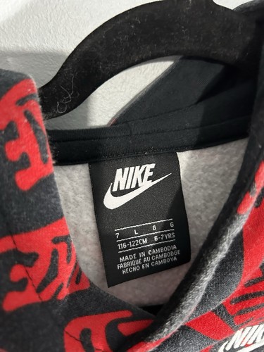Nike Boys Size 7 Black And Red With Nike and Swoosh Pattern Hoodie Size 6-7 Yrs - Picture 3 of 3
