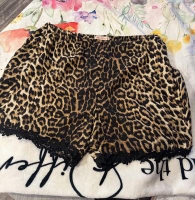 Hot Kiss casual leopard-print woven mini shorts; wide-leg style, plus size 3X.