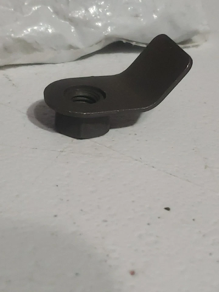 2001-2010 Dodge Caravan Chrysler Town & CountryГайка фланцаГайка шестигранного сечения 04682810AB Mopar - Изображение 2 из 4