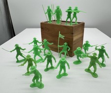 Marx 54 MM Zorro Alamo Mexican Round Hats 18 Neon Green Vintage Plastic Soldiers