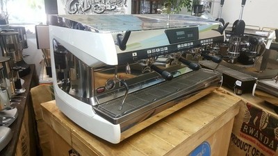 NUOVA SIMONELLI AURELIA II DIGIT 3 GRUPPEN HOHE TASSEN WEISS ESPRESSOMASCHINE