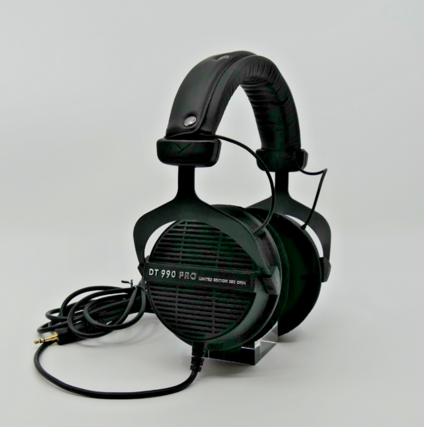 beyerdynamic DT 990 PRO 250 Ohm Over-Ear Studio Headphones BLACK