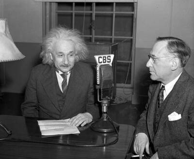 Professor Albert Einstein honorary chairman of the United Jewish 1940s Photo 1