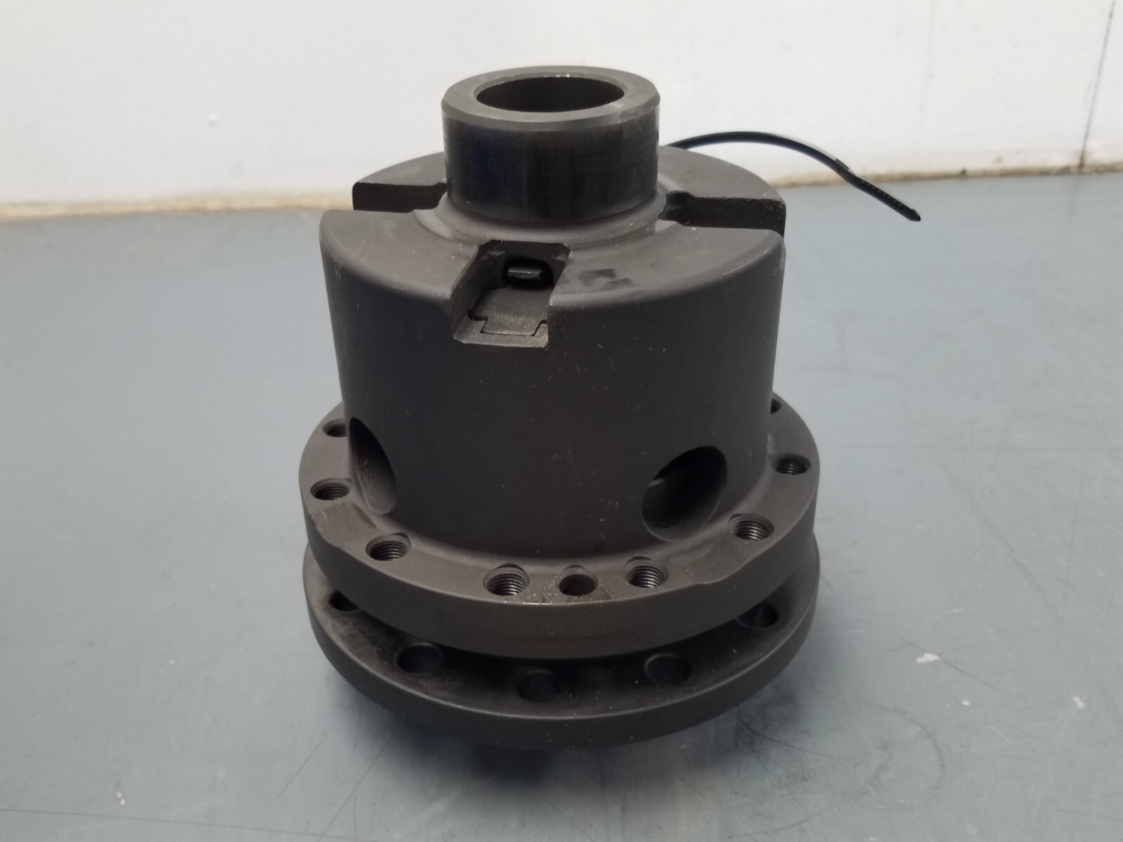 Lamborghini Gallardo  OEM Rear Differential Carrier #7655 B5