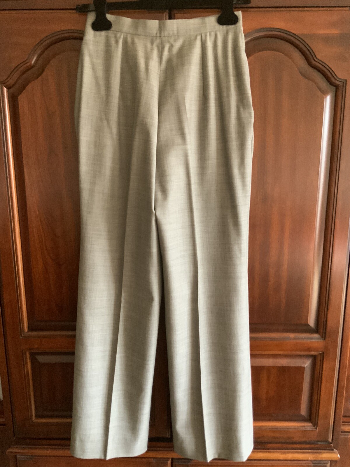 Preowned Couture GIVENCHY VintageWomens 2pc.Suit,… - image 8