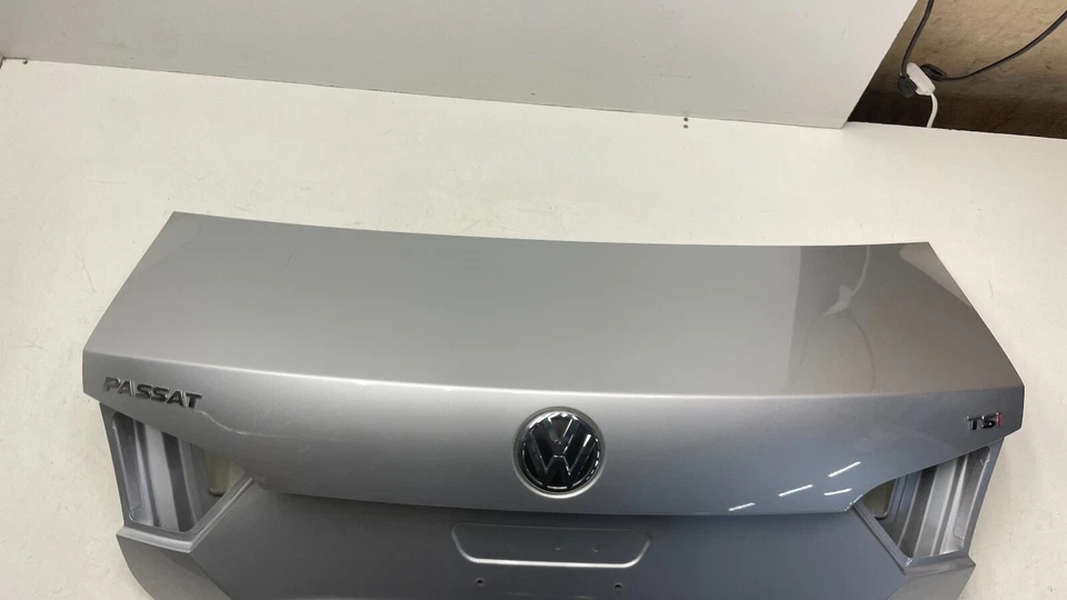 Volkswagen VW Passat SE 2012 2013 2014 2015 tapa de maletero trasero OEM Foto 2 de 4
