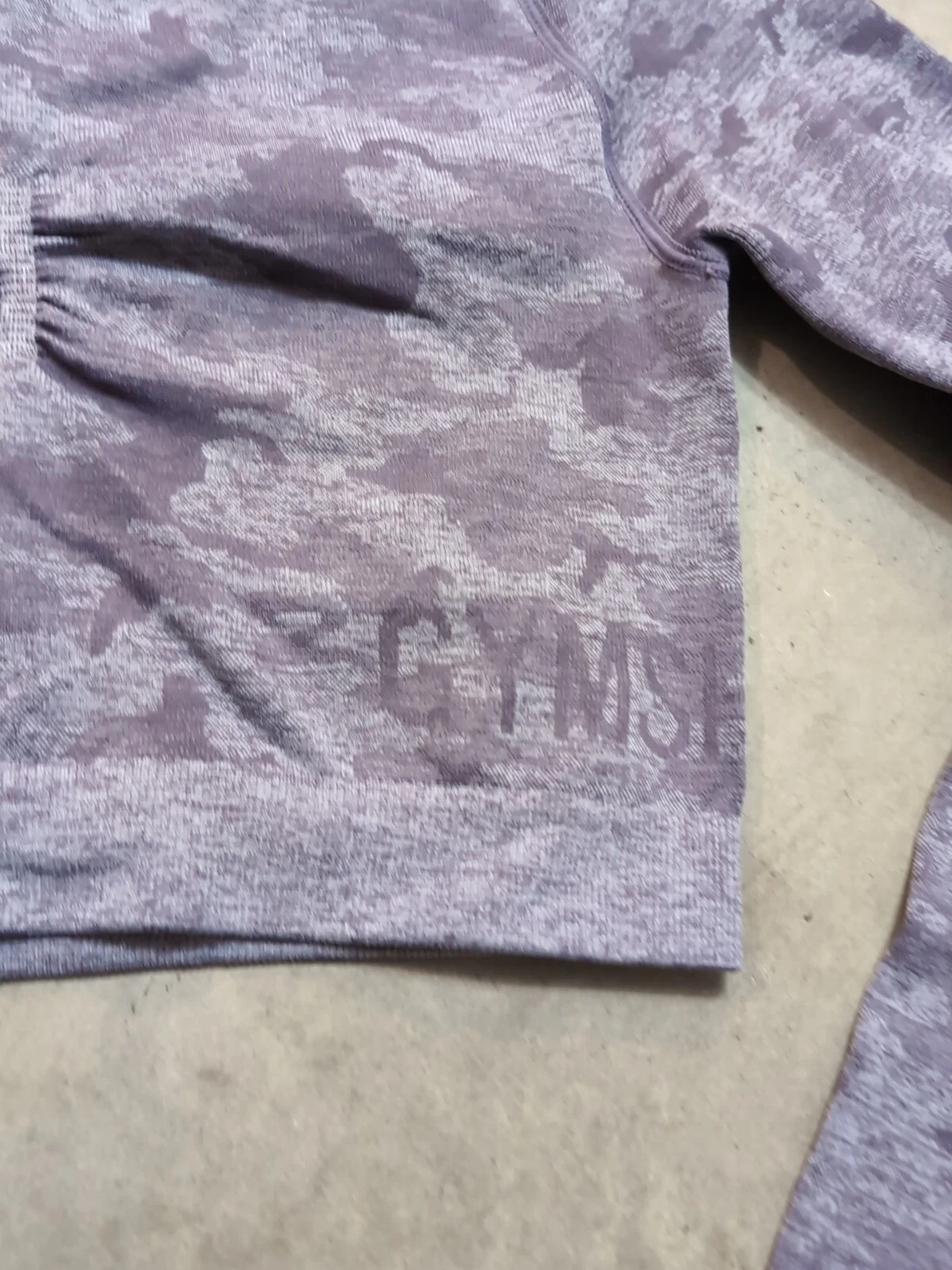 gymshark long sleeve cropped camo workout gym activewear shirt