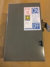 SQUARE D PQ PQ3603G 30 AMP 600V FUSIBLE FUSED BUS PLUG VERT FLAW