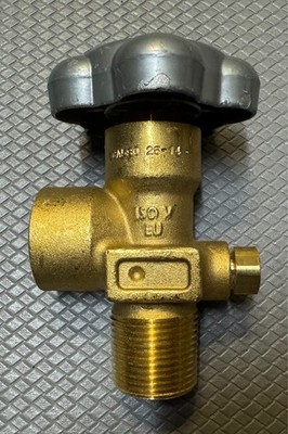 CAVAGNA  CGA580 Inert Air Nitrogen Argon & Helium Gas Cylinder Valve 1'' NGT