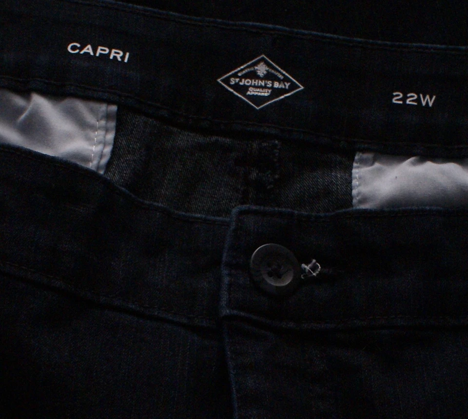 Jeans capri St Johns Bay para mujer Plus 22W azul oscuro elástico denim (40X18) Foto 3 de 4