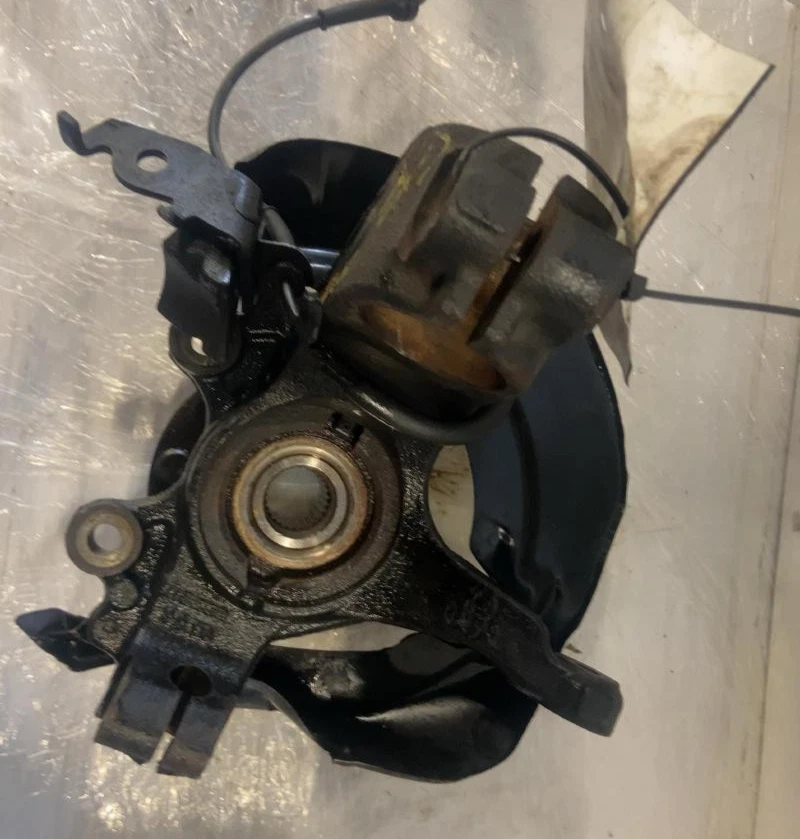 2006-2012 Mazda 5 Front Right Passenger Spindle Knuckle Assembly Oem Foto 2 de 4