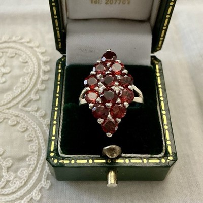 SCHÖNER GRANAT, MARQUISE GROSSER RING aus MASSIVEM SILBER ART DECO