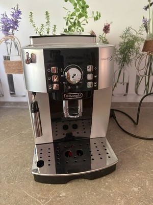 Kaffeemaschine De'Longhi Magnifica S Ecam 21.116.SB