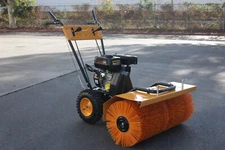 Walk Behind Power Sweeper Broom 196cc 6.5HP Gas Engine Sweeper Lawn Gravel Turf