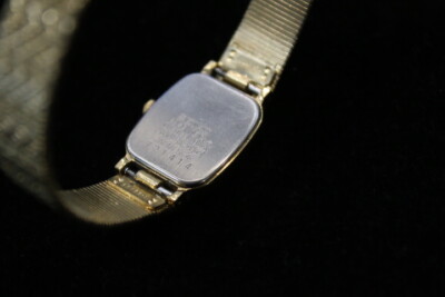 Vintage Seiko Quartz 2Y00 0A90 incredibly rare dial Watch bracelet is original Seiko | Accessories | Vintage Seiko Quartz 2y0 0a90  main image 4