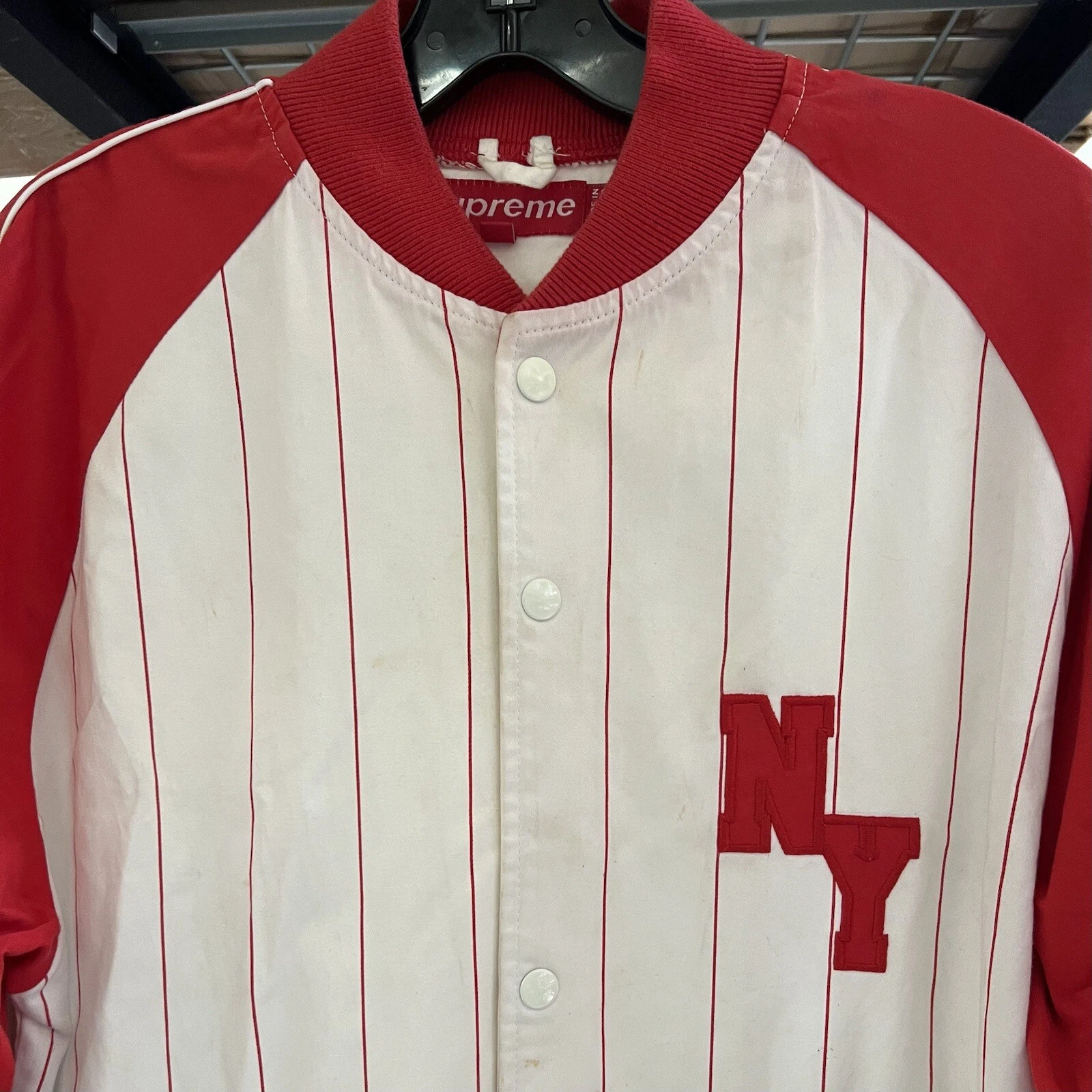 Veste de baseball universitaire vintage Supreme à rayures rouge blanc 100 % coton taille L grande