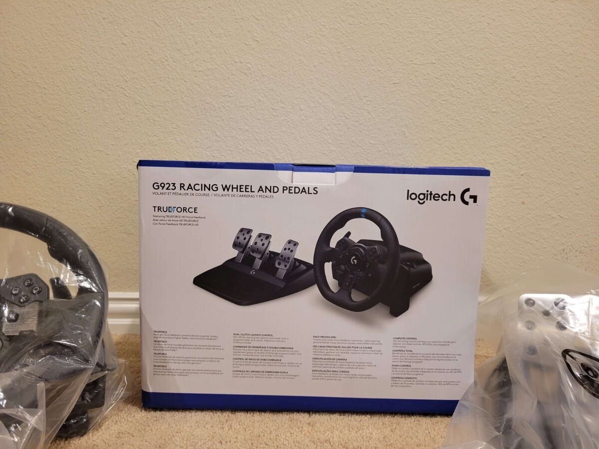 Logitech G923 Racing Wheel and Pedals - Black - Open box Logitech G923 Racing Wheel and Pedals - Black - Open box