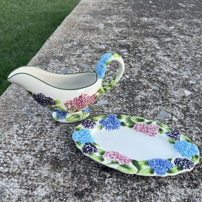 TEMPTATIONS BY TARA - HYDRANGEA - FIGURAL FLORAL - 9 OZ GRAVY BOAT