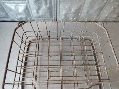 Vintage Metal Wire Heavy Duty Milk Rack Crate Holds 30 Half Pints