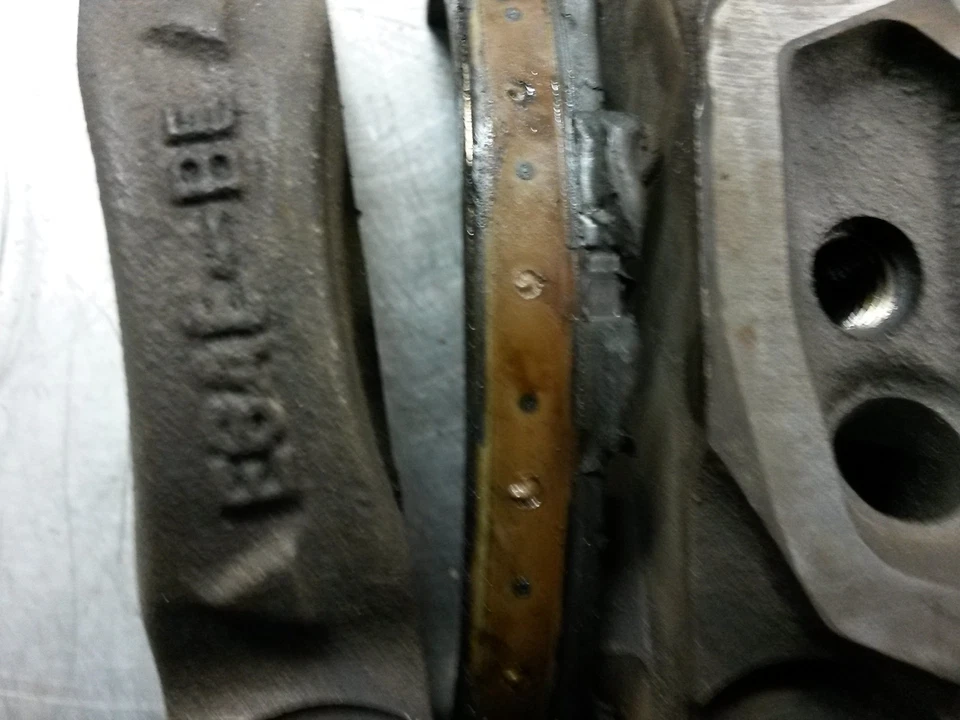 Tapas principales bloque motor para Ford Taurus 3.0 04-06 Foto 2 de 4