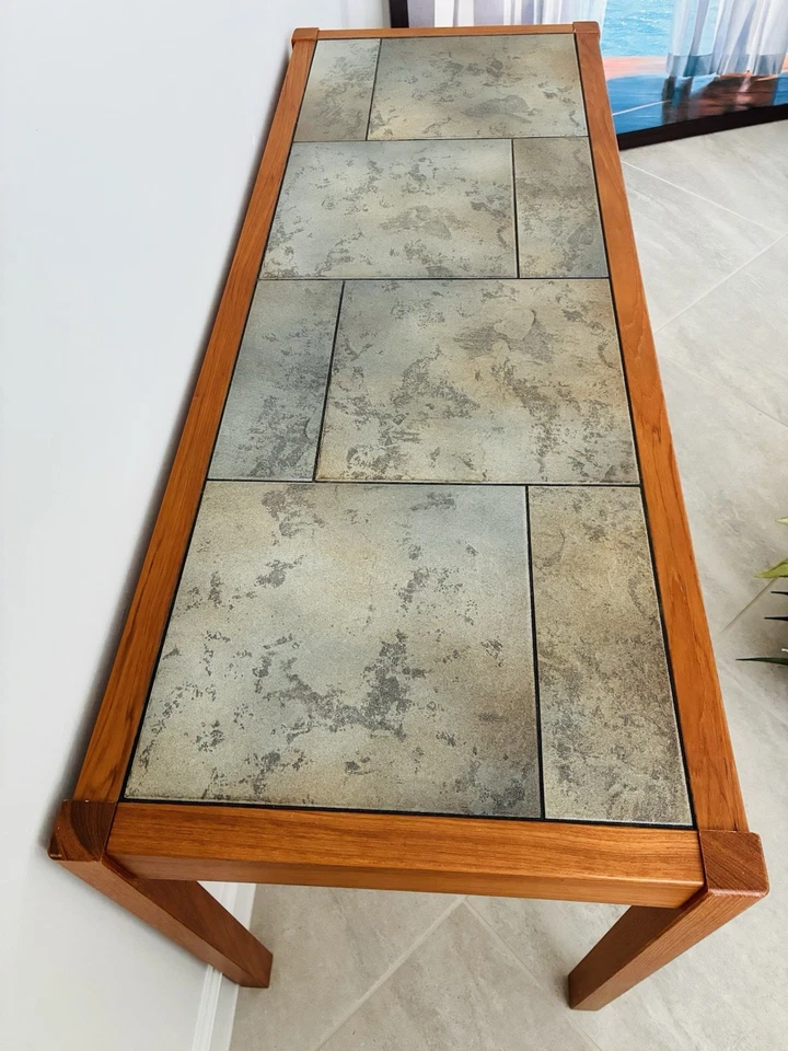 Датский современный консольный стол середины века Gangso Mobler из тика и плитки сделано в Дании - Изображение 4 из 4