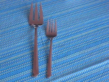 REED & BARTON SELECT STAINLESS TAOS  SERVE FORK & SALAD FORK  2 PIECES