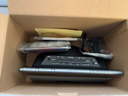 RCA RC65i-A Clock Radio Ipod Charging Dock, Mp3 With Box, Radio Antenna - Picture 2 of 10