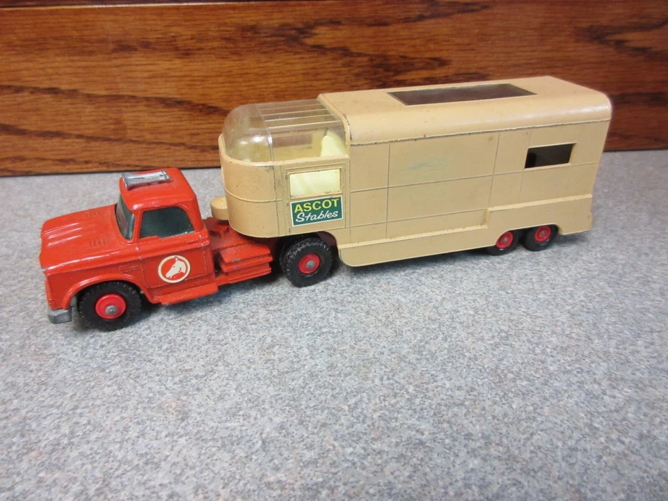 Matchbox original KING : K-18-A Articulated Horse Box : 1967 : RARE Condition - Image 2 of 4