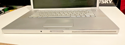 Apple MacBook Pro A1211 15.4