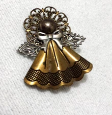 Kat’s Creations Angel Pin Brooch Filigree Brass+ Metal Christmas Holiday Pin